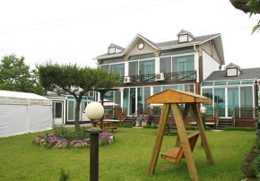 Anmyeondo Jeonyeok Noeul Pension